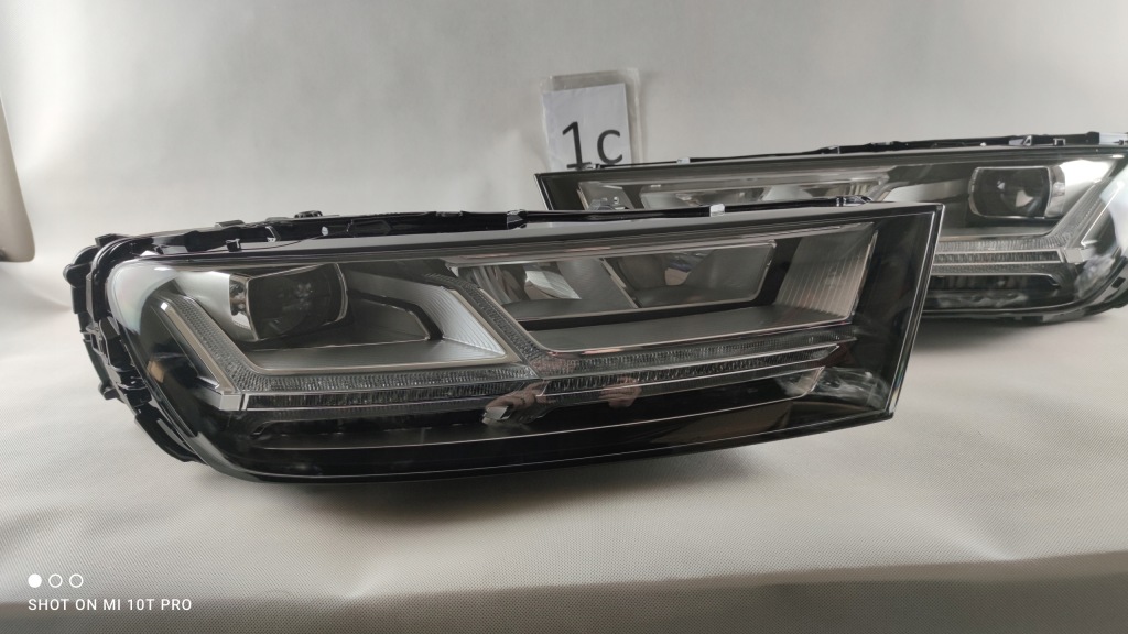 Audi q7 4m0 full led левый правая  фара фара с Разборки