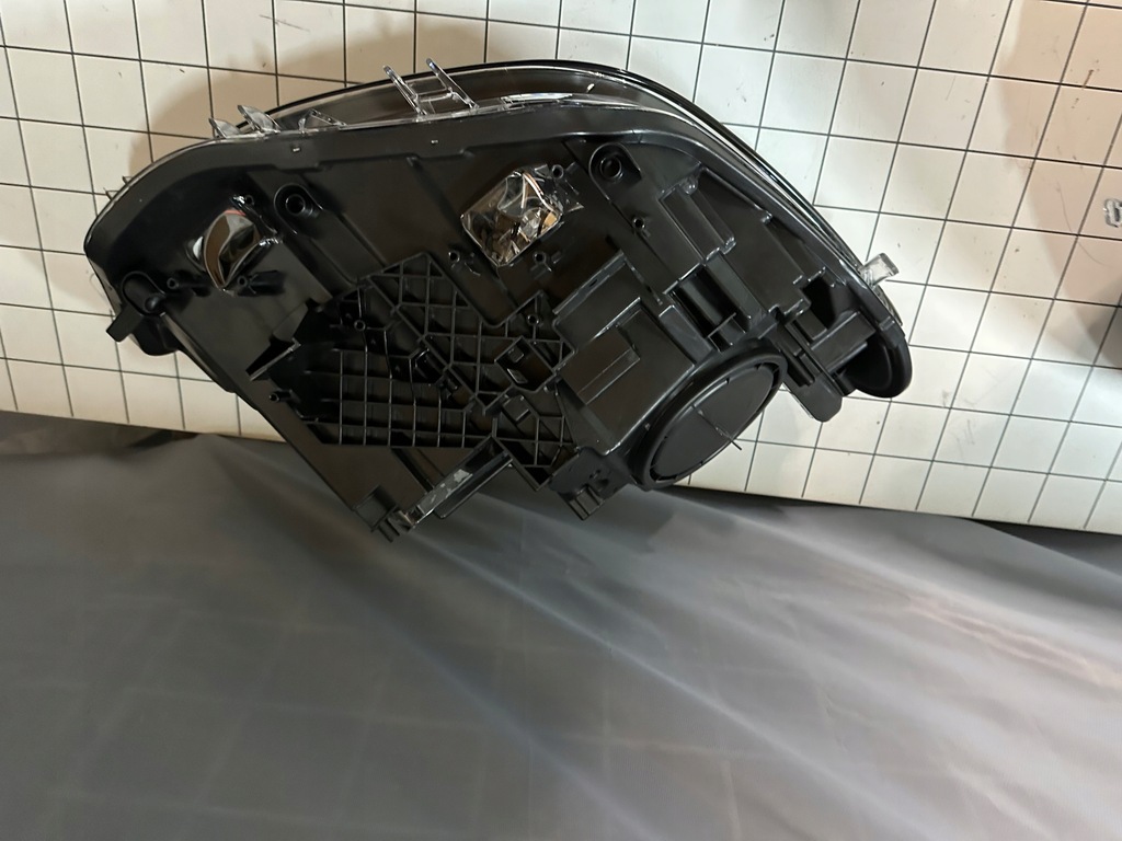 фото №7, Левая правая лампа перед передняя bi -ксенон некорректируемый bmw 1 f20 f21