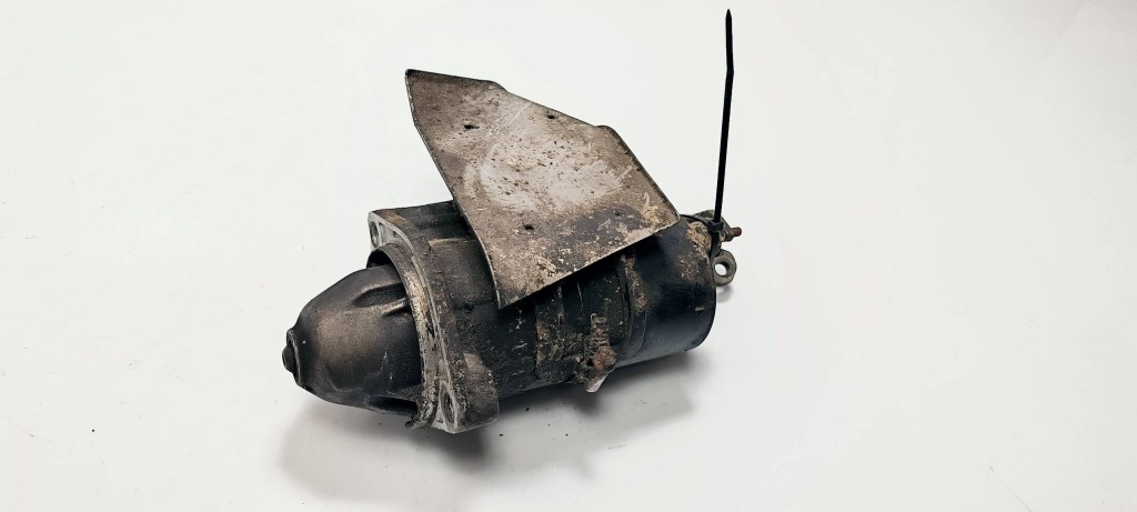 фото №1, Стартер 100s821933 audi a4 b5