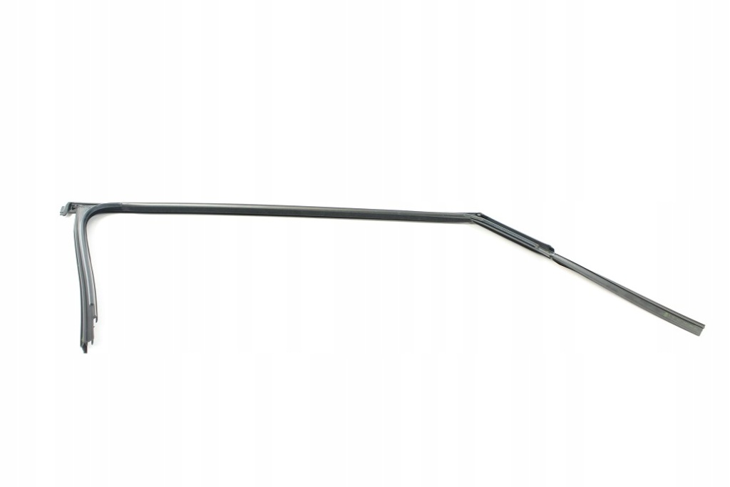 фото №1, Прокладка направляющая стекло vw golf vii правая