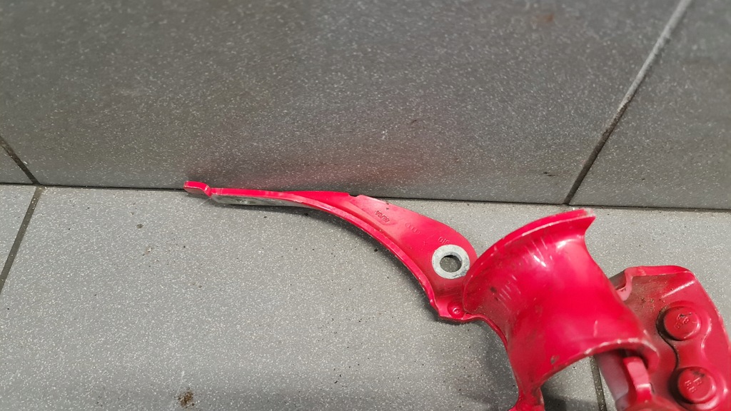 фото №7, Петля крышки багажника правый audi a4 b7 avant