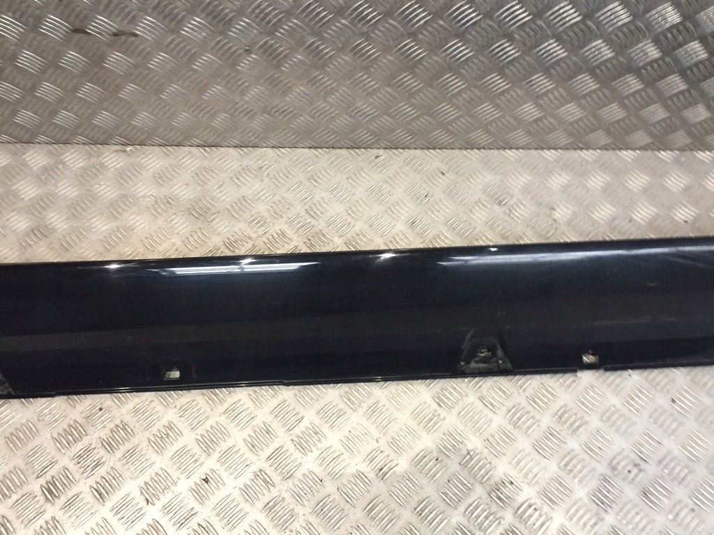 фото №9, Mercedes c-klasa w206 kombi накладка молдинг поріг права a2066982400 040