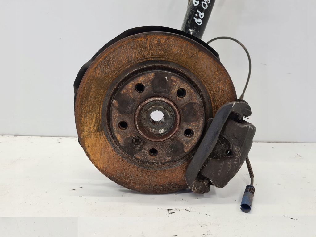 фото №2, Mini countryman r60 поворотный кулак правый перед 1.6d