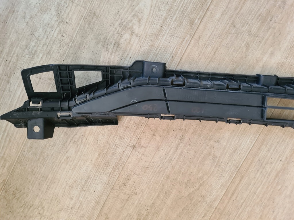 фото №6, Решётка средняя hyundai i20 lift