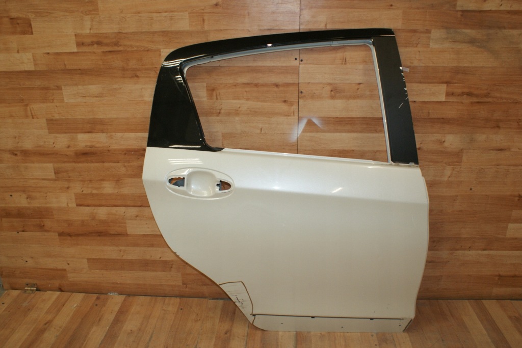 фото №3, Дверь задняя toyota yaris iii lift