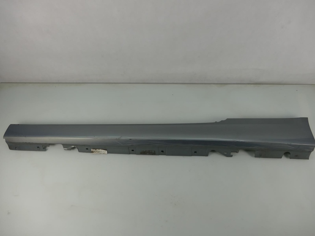 фото №1, Bmw оригинальный номер 7130873 молдинг порог