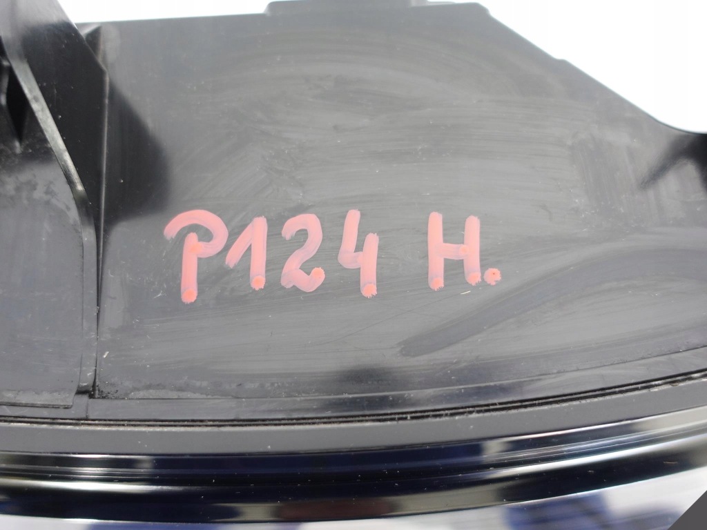 фото №11, Porsche 911 992 19- лампа led левая задняя europa