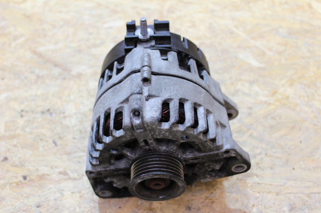 Купити Mercedes e-klasa w213 генератор a0009063903