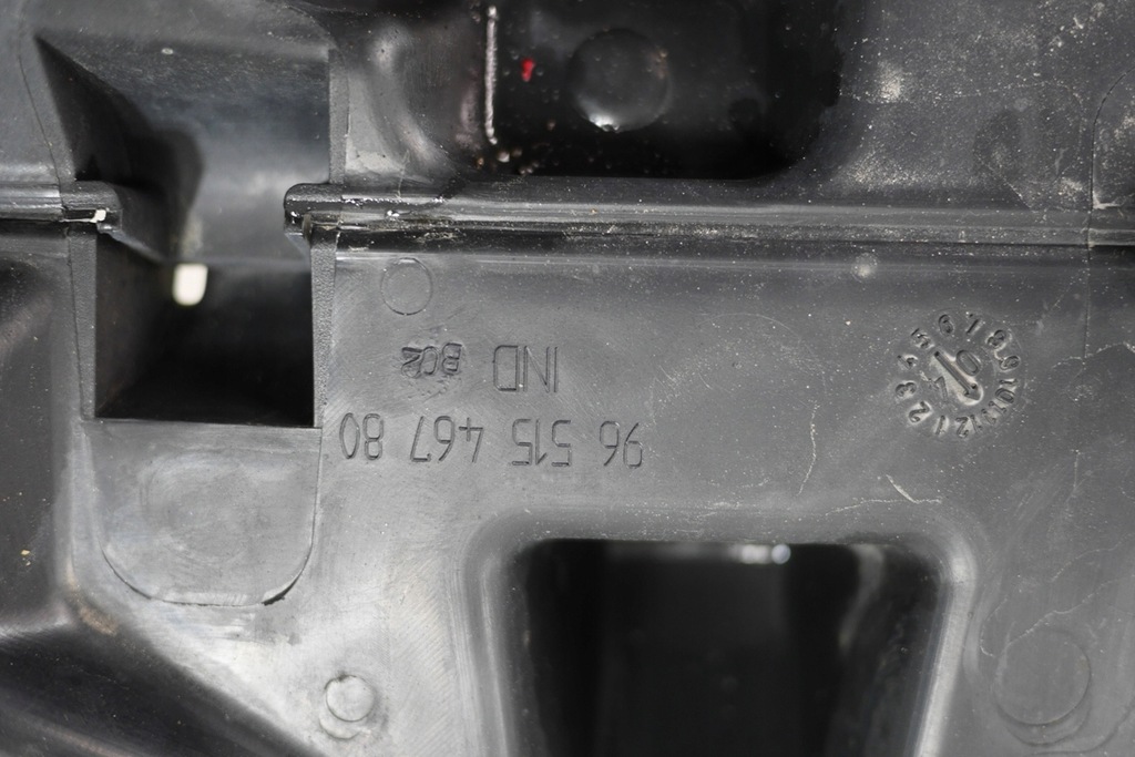 фото №5, Воздуховод воздуха правая peugeot 407 sw