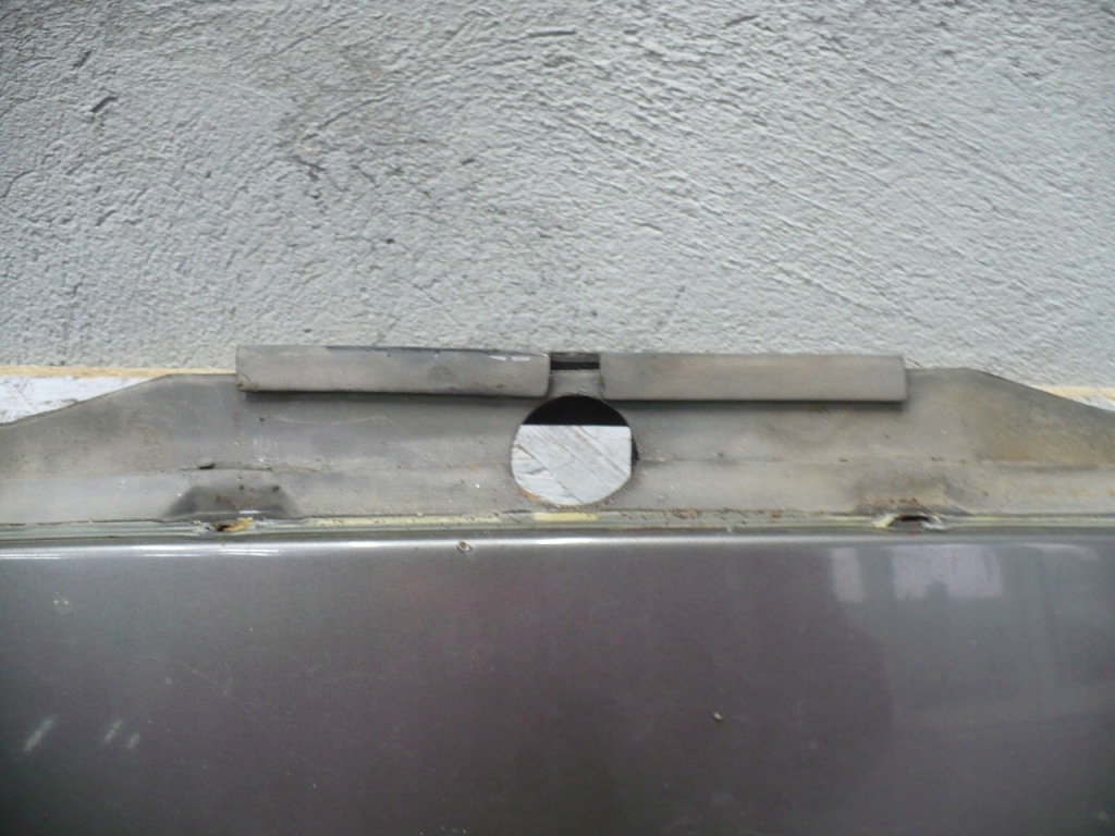 Капот mercedes w124 Оригинал