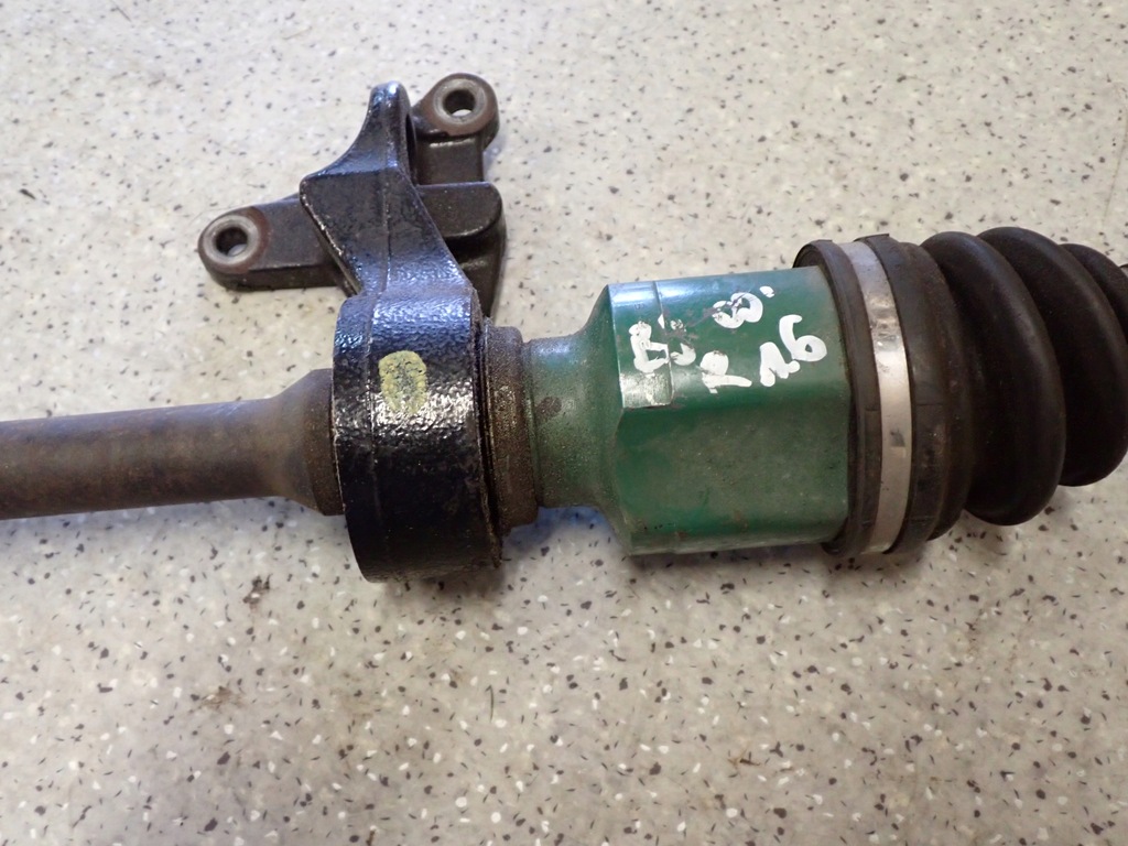 фото №6, Mazda 323 bj 1.6i 98-02 привідний вал права з підпора