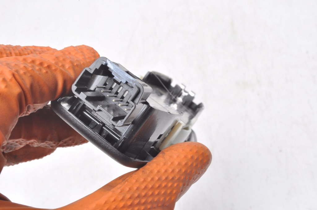 фото №4, Ford focus mk3 освітлення лампа кабіни салону st