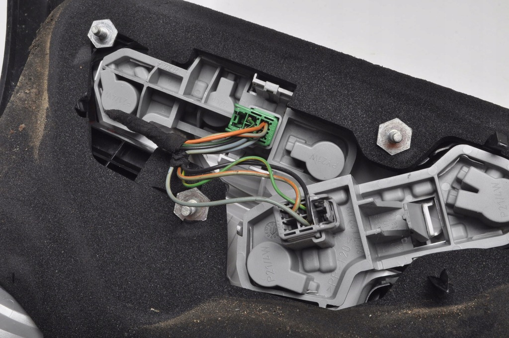 фото №9, Volvo c30 лампа правая задняя правый задняя 31213914