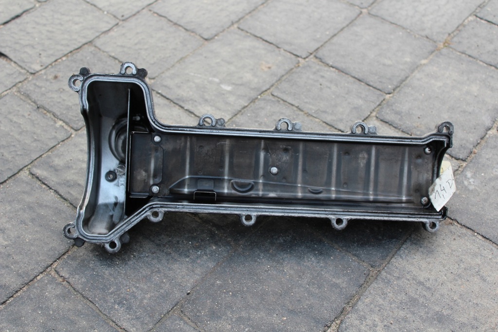 фото №4, Yaris 1.4 d4d крышка клапанов