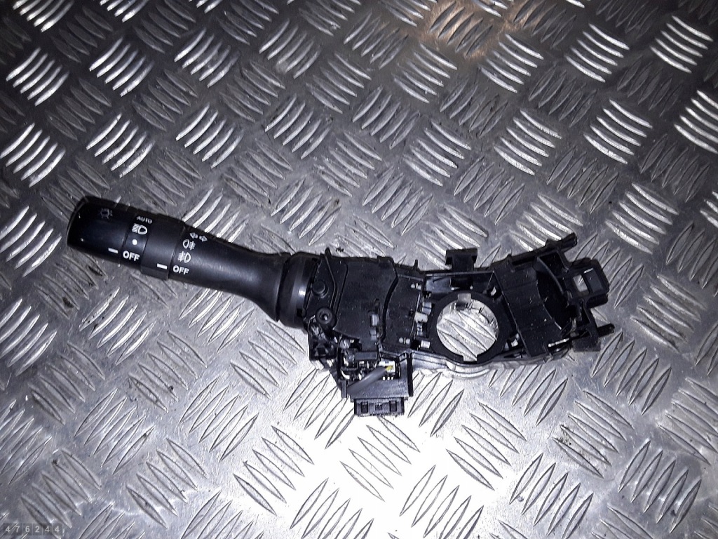 фото №1, 2008 lexus is 220 перемикач 173832