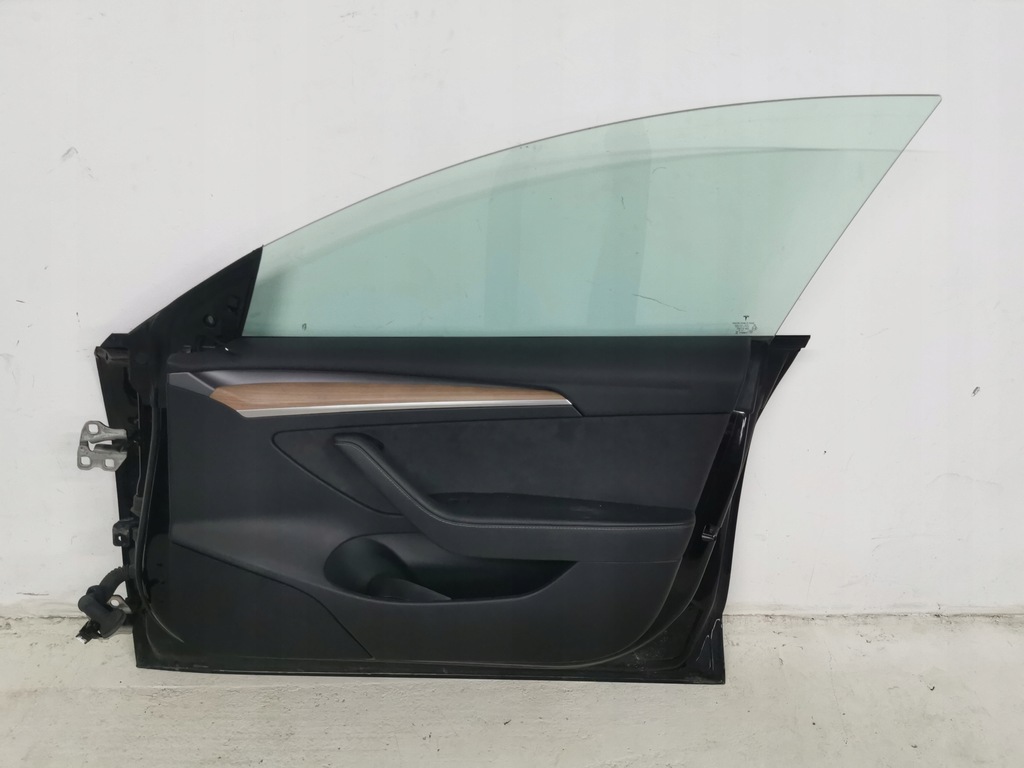 фото №6, Дверь передние правое tesla 3