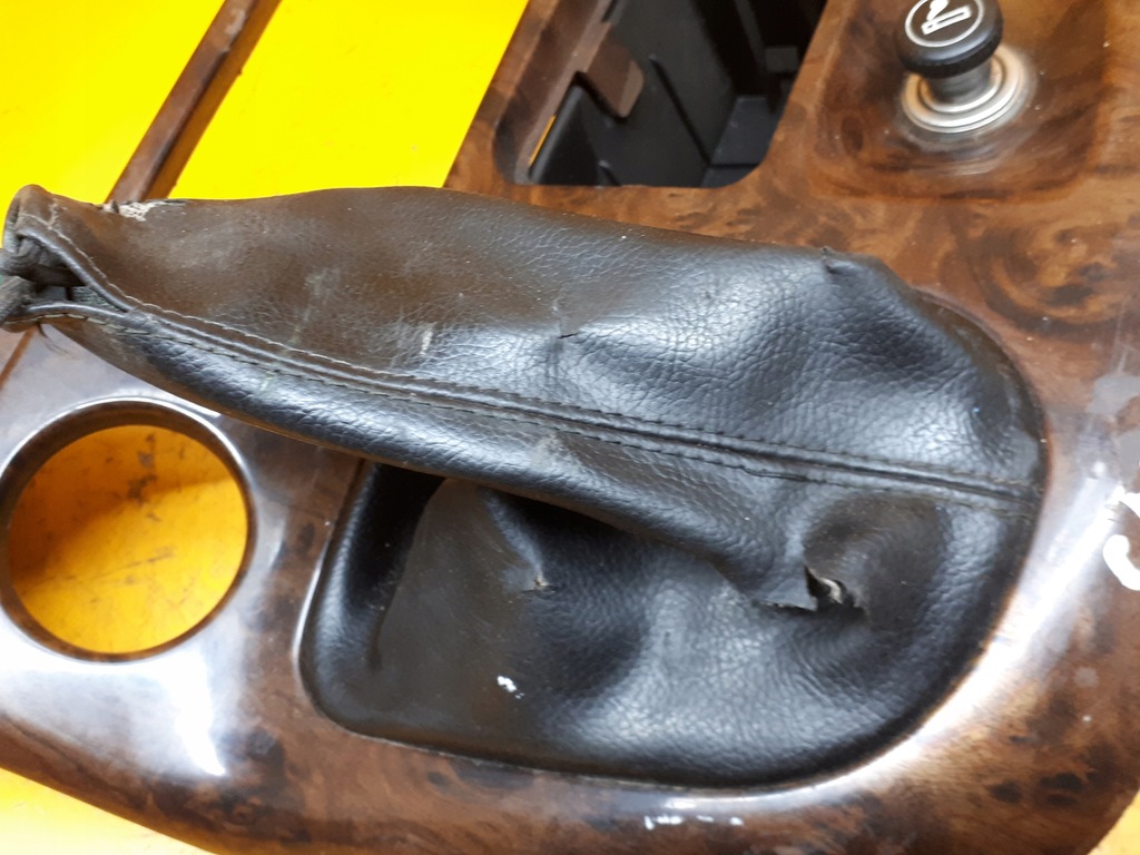 фото №9, Панель рамка консолі kia carnival i 99-06r