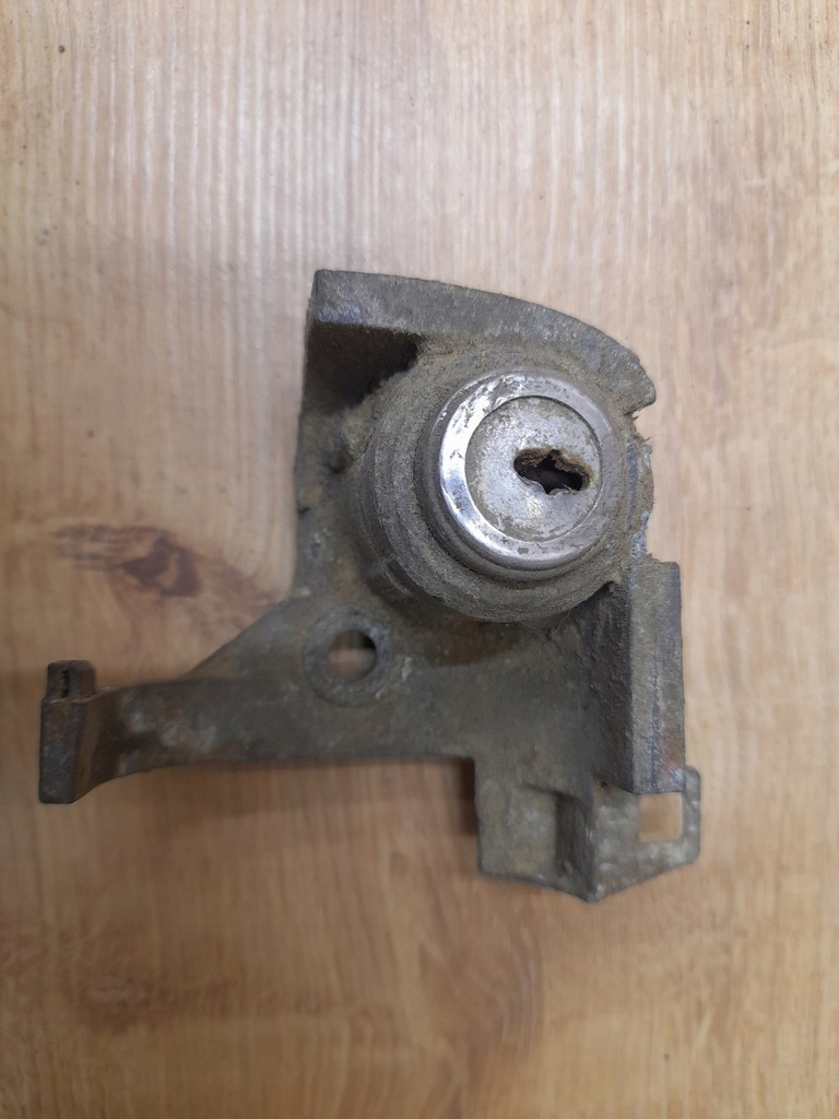 фото №1, Вкладка замка крышки багажника peugeot partner i