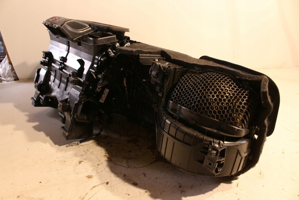 фото №5, Обігрівач корпус кондиціонер mercedes w205 eu