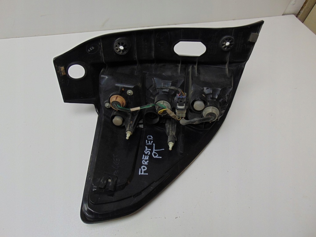 фото №9, Лампа правая задняя subaru forester iii europa