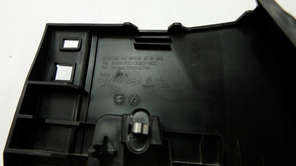 фото №9, Renault megane iv молдинг защита порог правый перед 769514234r