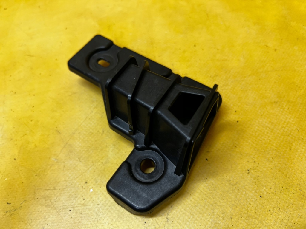 фото №1, Направляющая кронштейн кронштейн бампера перед левый volvo xc90 ii