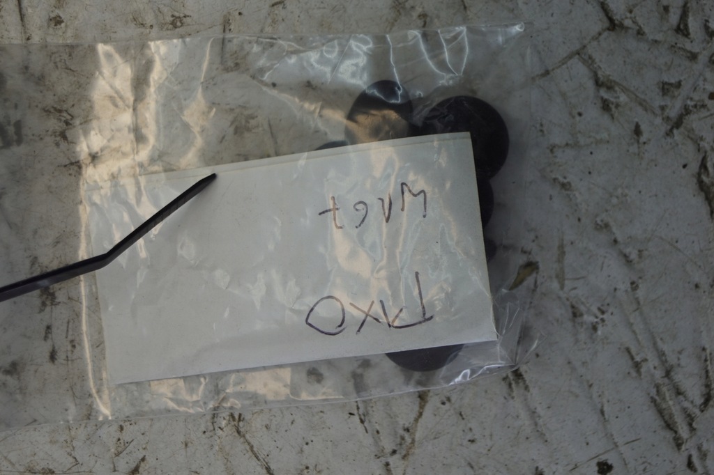 фото №10, Шумоізоляція капот + кліпси nissan pixo