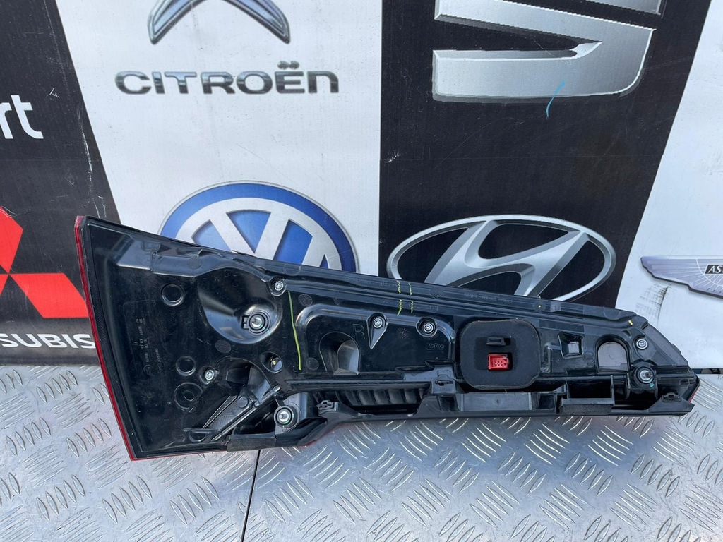 фото №6, Audi q5 80a лампа правая задняя 80a915094b