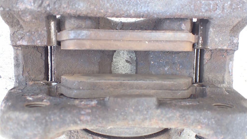 фото №9, Nissan note e12 2015 1.2 суппорт тормозной перед l