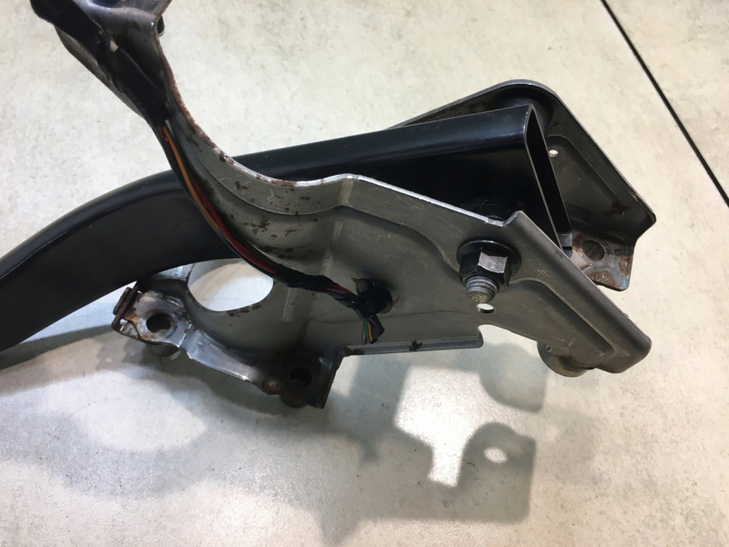 фото №5, Педаль тормоза discovery iii 2.7 td skb500031