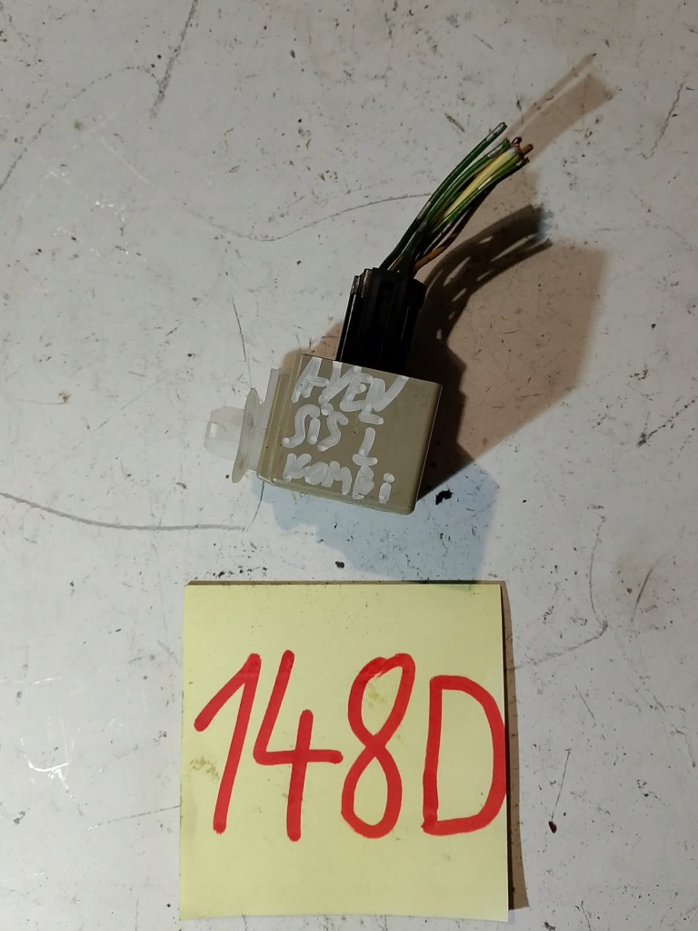 фото №1, Toyota corolla e12 00500088 реле