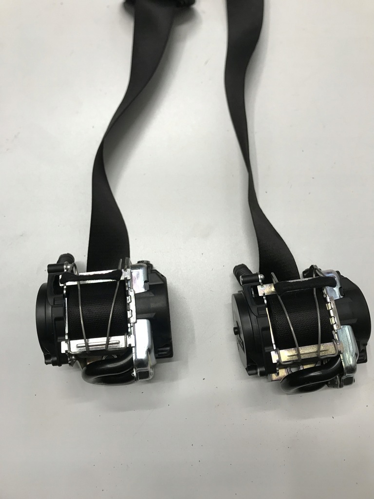 фото №4, Bmw 1 f40 - передние ремни 2x