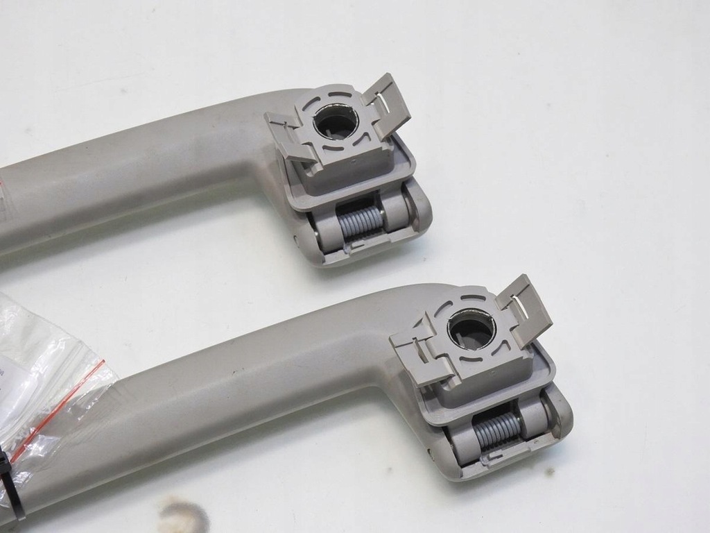 фото №6, Ручка кронштейн потолочный перед volvo v50 lift