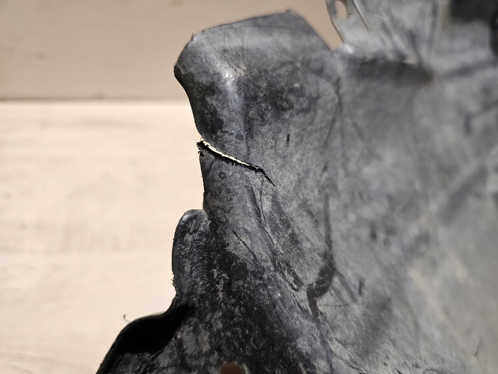 фото №7, Подкрылок левый перед 59110fe010 subaru impreza ii kombi 00-