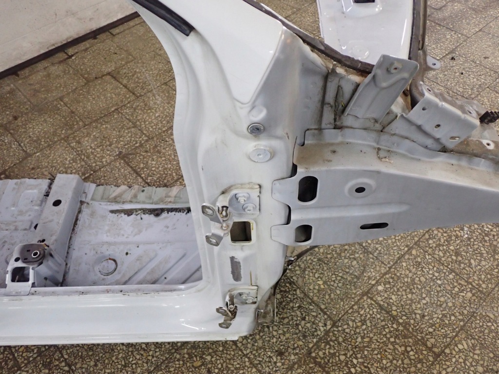 фото №13, Четверть блок двигателя порог крыло правый p dacia dokker 2018 ice white bc ov369