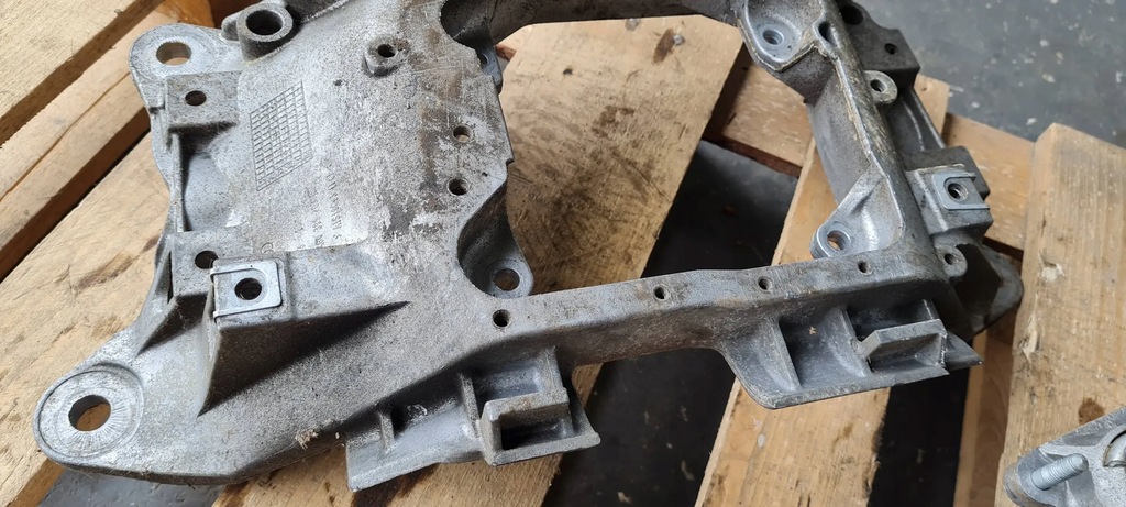 фото №10, S6 c7 4g a6 lift кронштейн кронштейн коробки подушка 4.0 tfsi 4m0399153l s7 4g