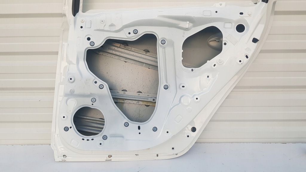 Дверь задняя правое  задняя mazda 6 европа Цена