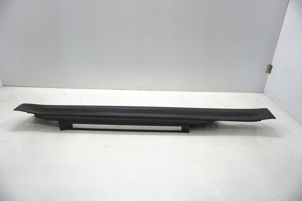 фото №1, Mini cooper s r56 молдинг порог правая a25