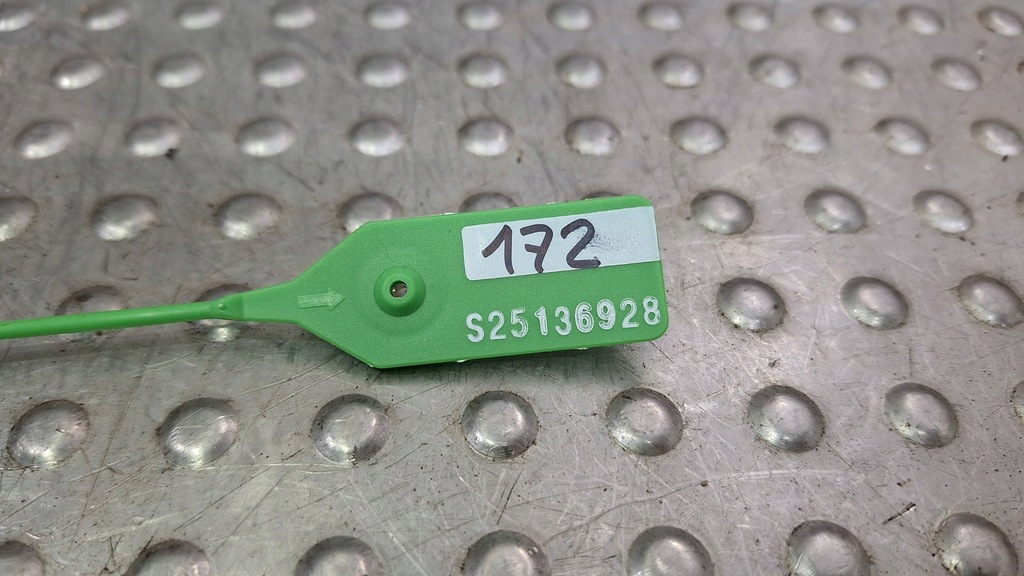 фото №6, Захист лампи лівий задня 4j3945253 audi e-tron gt porsche taycan 9j1