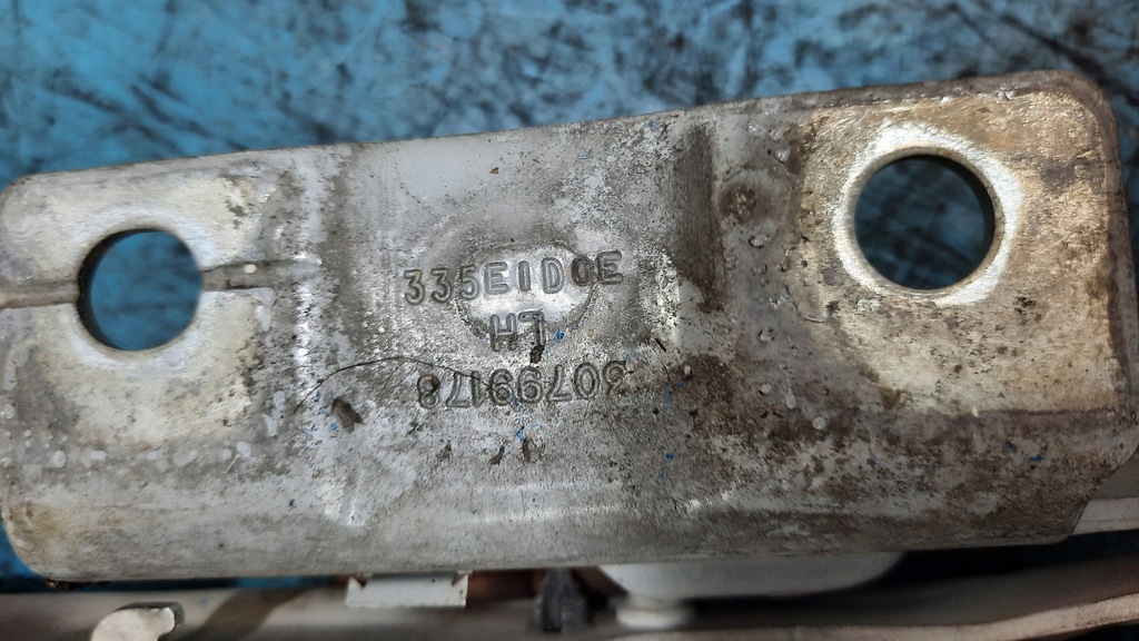 фото №5, Петля капот левый 30799178 volvo s60 ii v60