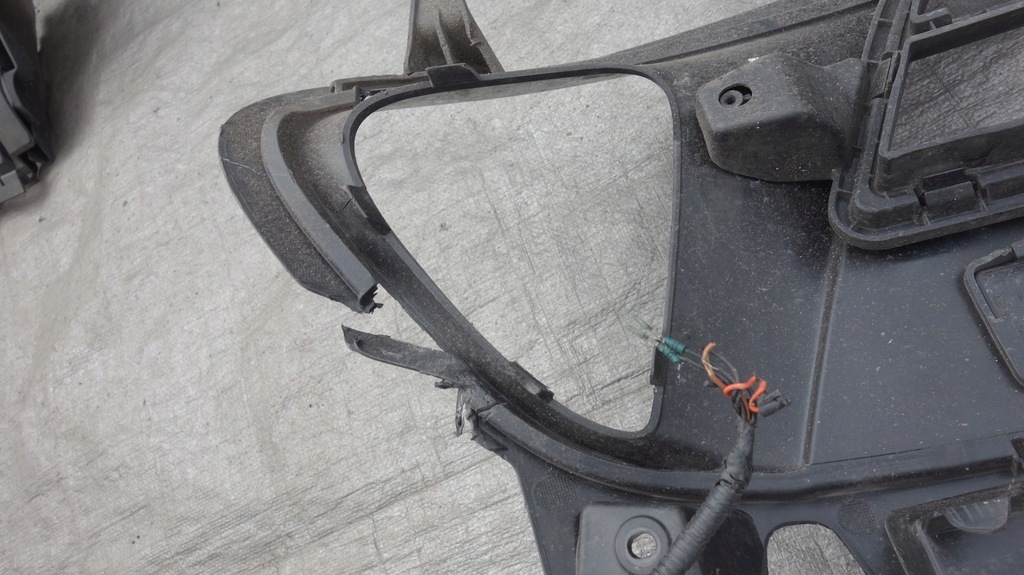 фото №10, Kia sorento iii gt решётка бампера средняя // 3208