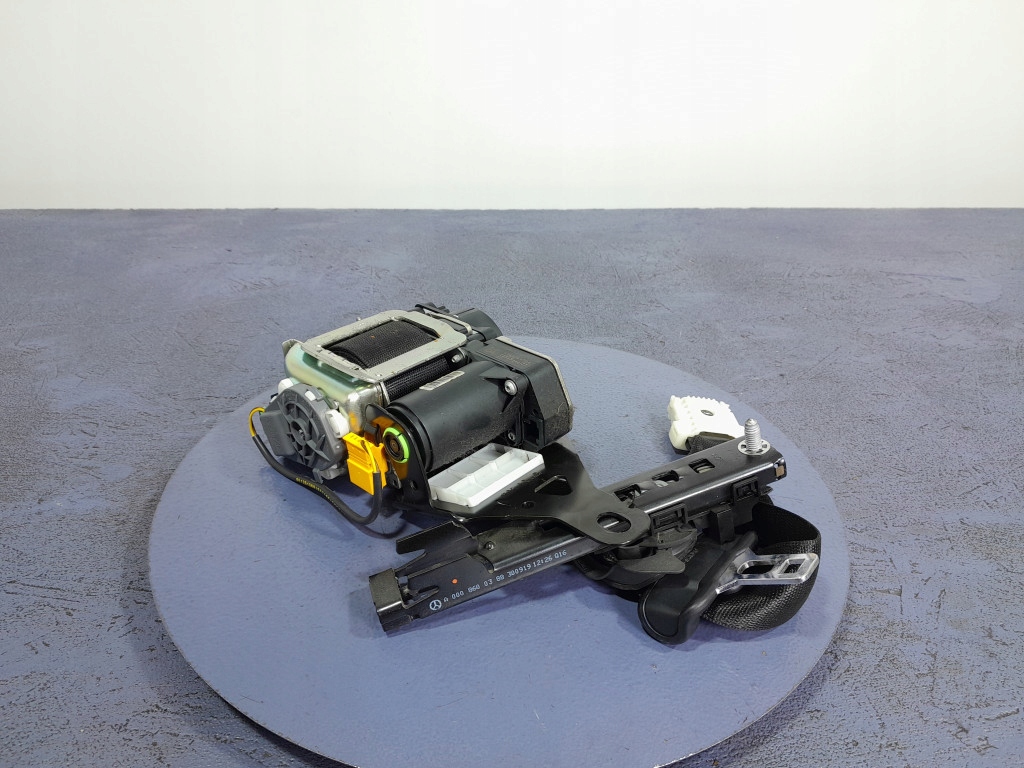 фото №1, Mercedes s w222 lift pas безопасности левый перед a2228602685