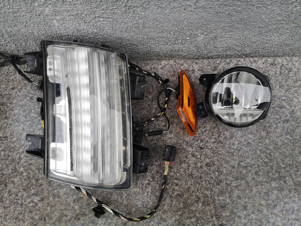 фото №1, Jeep wrangler jl 18- противотуманная фара свет drl правый