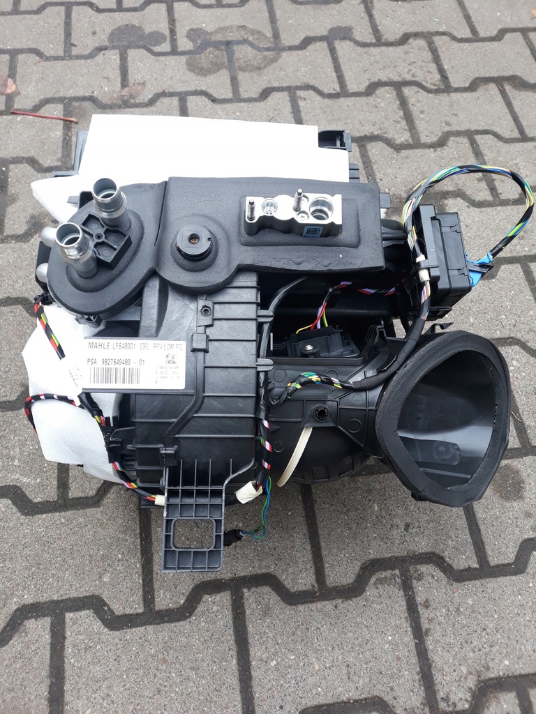 фото №1, Citroen peugeot e-208 обігрівач