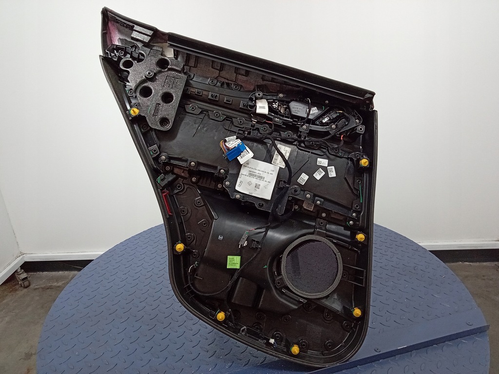 фото №2, Alfa romeo stelvio qv обивка дверь задняя правая