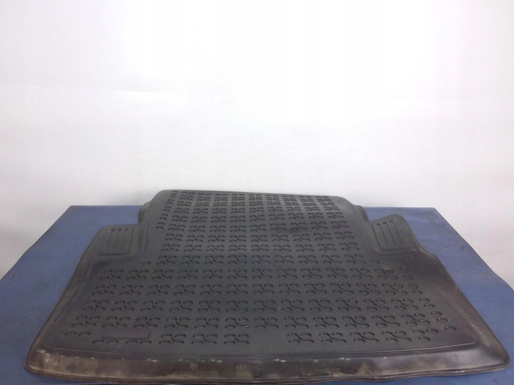 фото №4, Bmw 3 e90 мат резиновый багажника