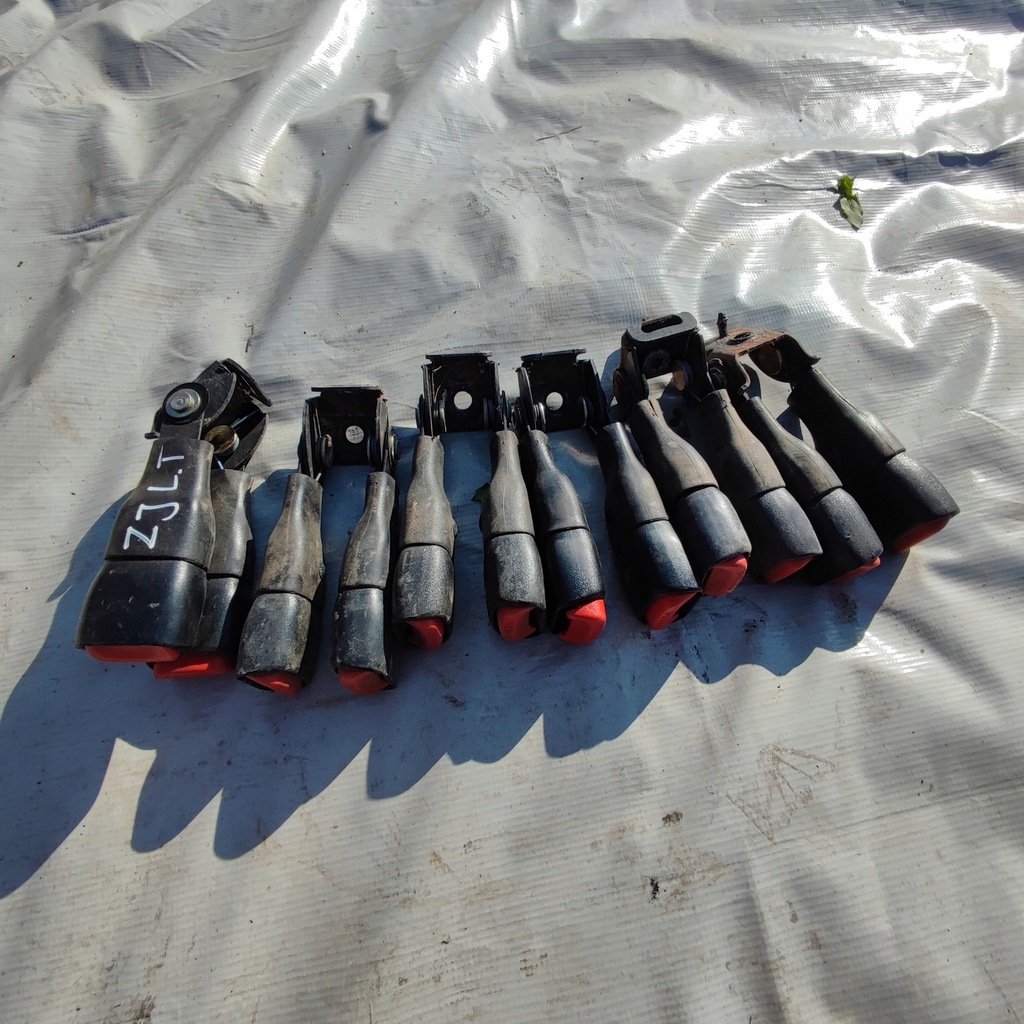 фото №1, Jeep grand cherokee zj замок ремней двойной