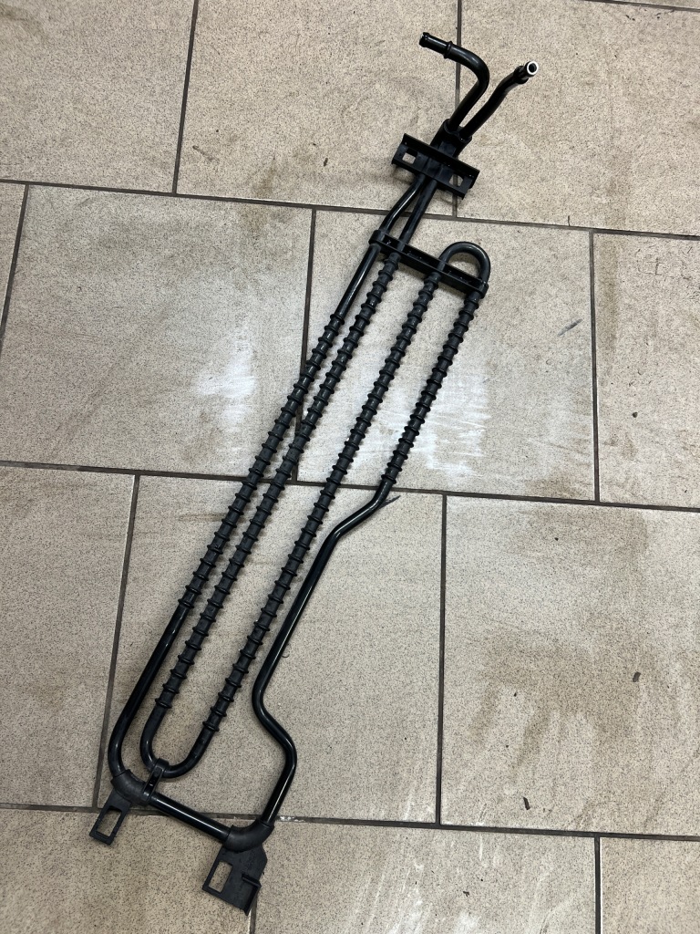 фото №1, Радіатор оливи підсилювача c klasa w204 lift