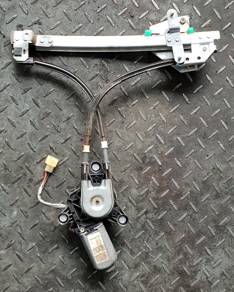 фото №1, Подъемник электрический правый задняя mazda 626 sedan