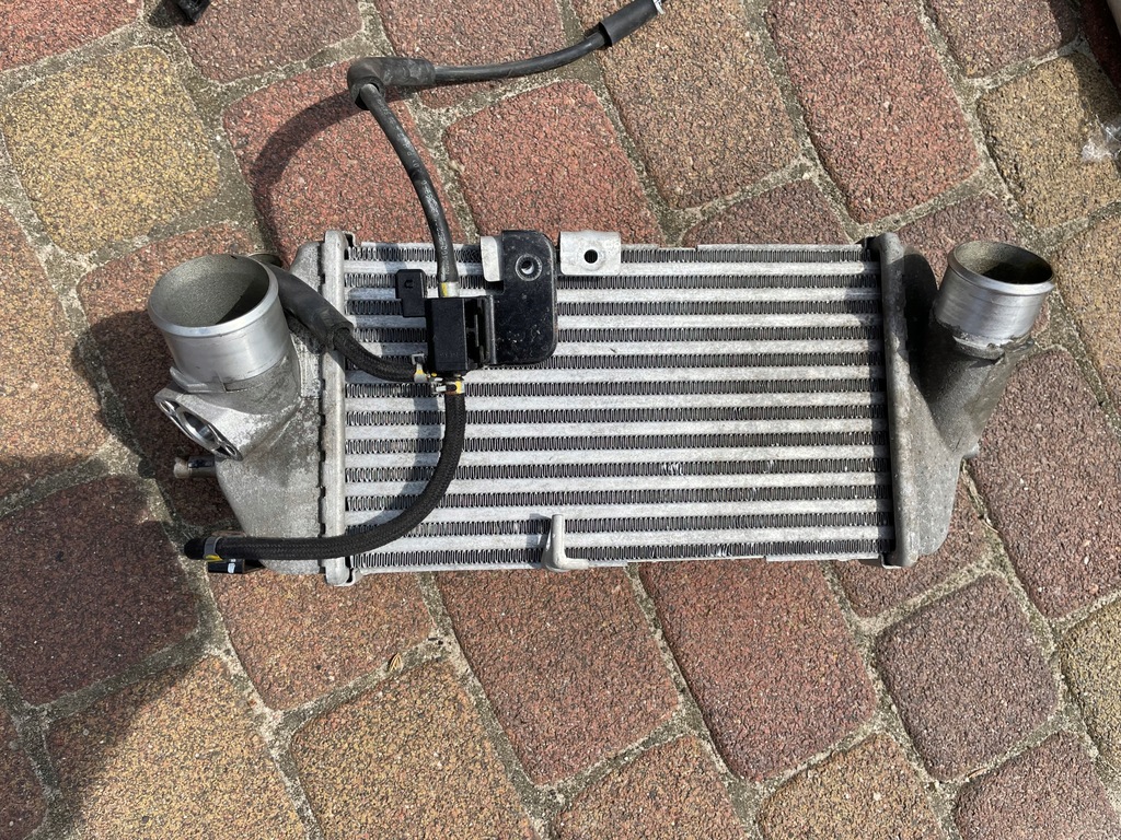 фото №1, Kia stonic радиатор интеркулер оригинал